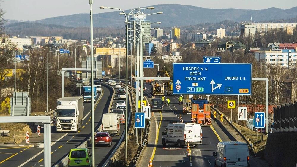 archivní foto z dřívější stavební akce na průtahu Artur Irma